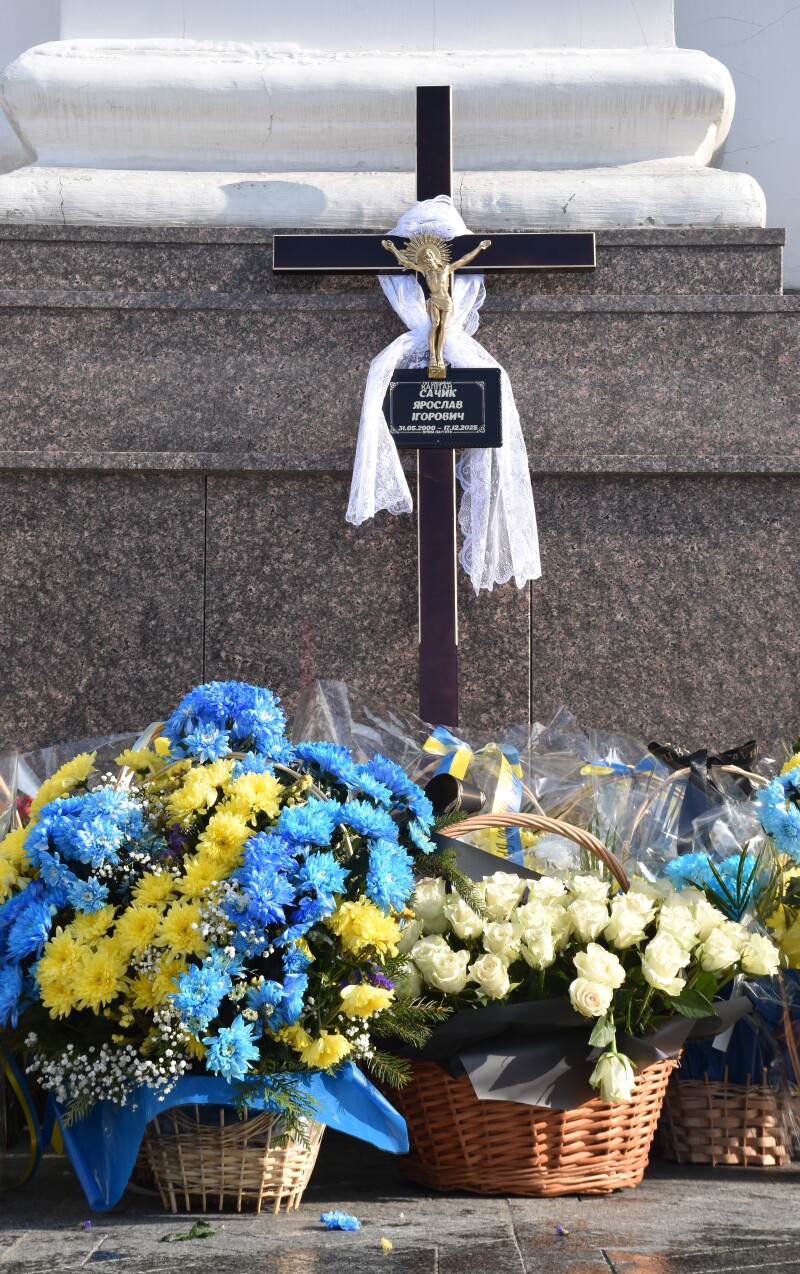 Героїчно загинув у складі екіпажу гелікоптера: у Луцьку попрощалися із 25-річним штурманом-льотчиком Ярославом Сачиком