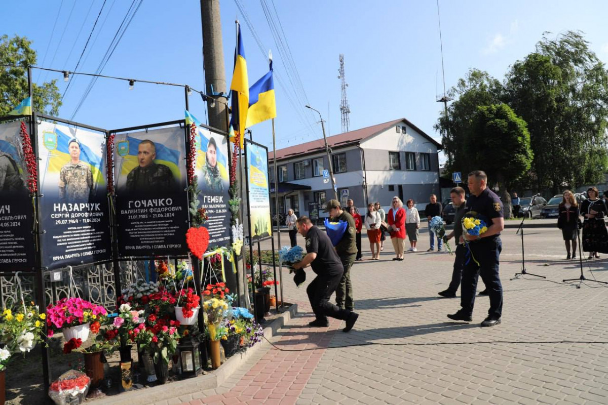 Загинули за Україну: на Волині родинам полеглих Героїв вручили державні нагороди