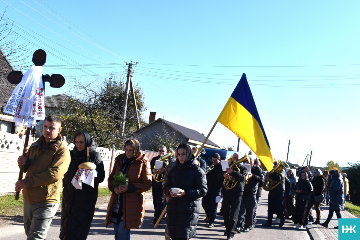 Смерть спіткала не на полі бою, а на відносно мирній території: на Волині попрощались з Героєм Іваном Андрусиком