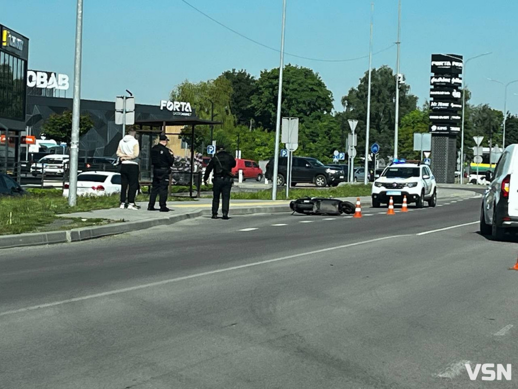 Біля Луцька сталася аварія: постраждав мотоцикліст