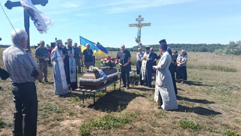 Залізничник, який став оператором БпЛА: на Волині попрощалися із Героєм Василем Мотрунчиком