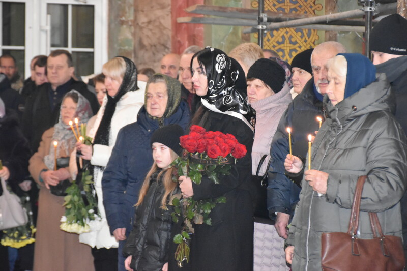 Навіки 53: у Луцьку в останню путь провели полеглого на війні Героя Юрія Смикала