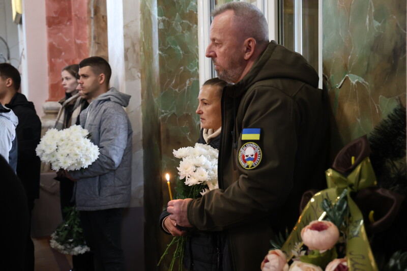 Загинув у вересні минулого року: у Луцьку попрощались з Героєм Дмитром Загурним