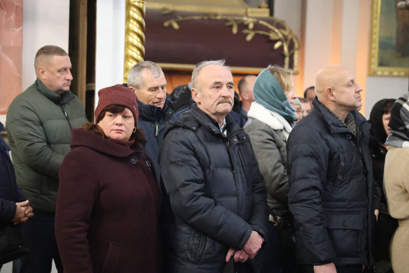 Чорний день: у Луцьку попрощалися одразу з двома Героями - Вадимом Радюком та Романом Сокольським