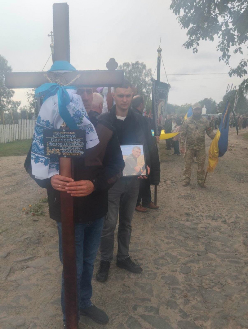 Волиняни попрощалися із захисником Олександром Пінчуком, який понад два роки вважався зниклим безвісти