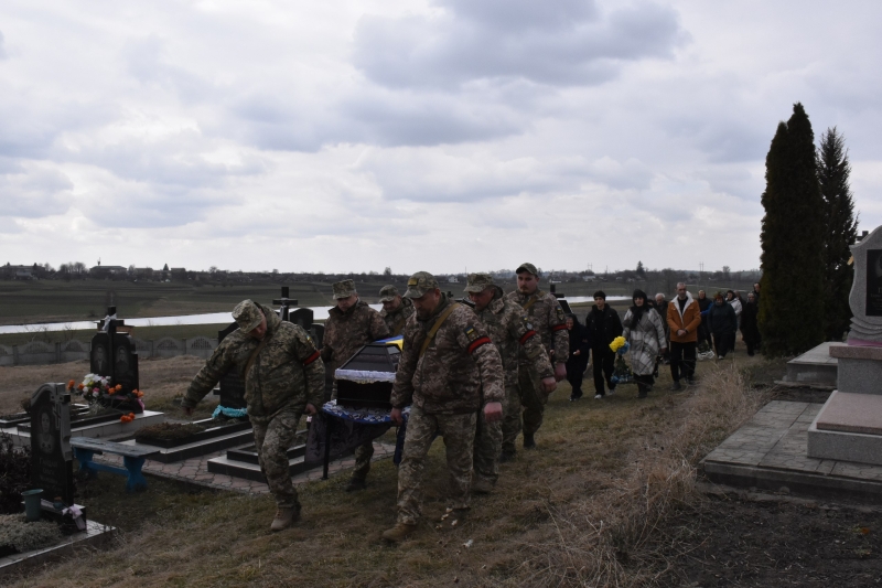Загибель підтвердила ДНК-експертиза: на Волині після року невідомості попрощалися з Героєм Михайлом Шевчуком
