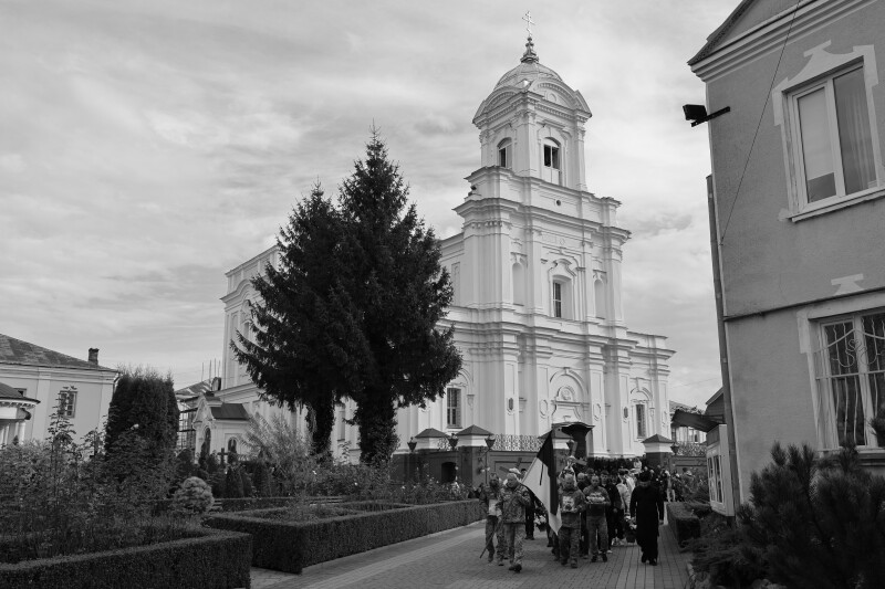 У Луцьку в один день попрощалися із двома захисниками - Вадимом Целюхом та Михайлом Гусаком