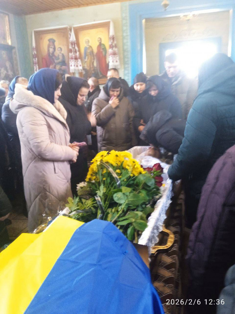 Громада провела в останню путь 53-річного Героя Юрія Зінчука