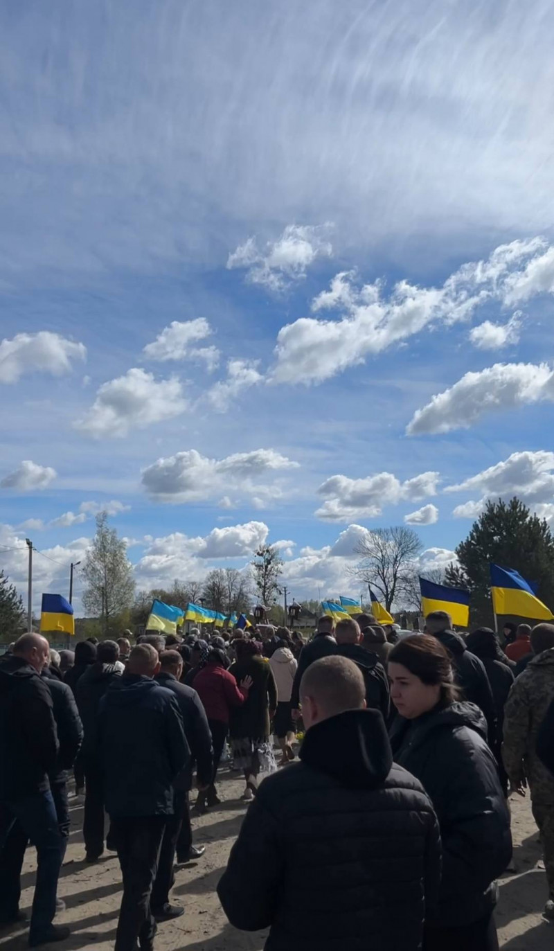 На Великдень був вдома у відпустці, а через тиждень повідомили про загибель: на Волині поховали 24-річного Героя Михайла Олексюка