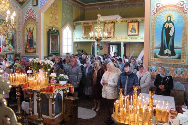 Попередній батюшка відмовився переходити до ПЦУ: У Звірові призначили нового настоятеля храму