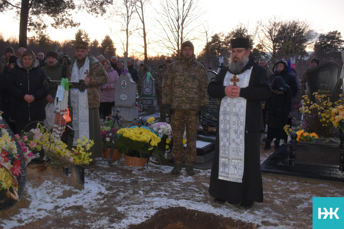 Молодий воїн не встиг створити сім'ю: на Волині попрощалися із загиблим Героєм Юрієм Кратіком