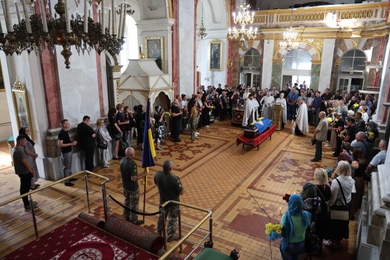 Загинув чотири місяці тому: у Луцьку попрощалися із 54-річним Героєм Едуардом Павловським