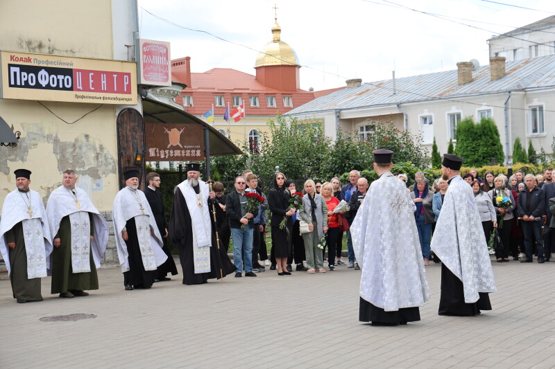 У Луцьку попрощалися з трьома Героями, які загинули тривалий час тому