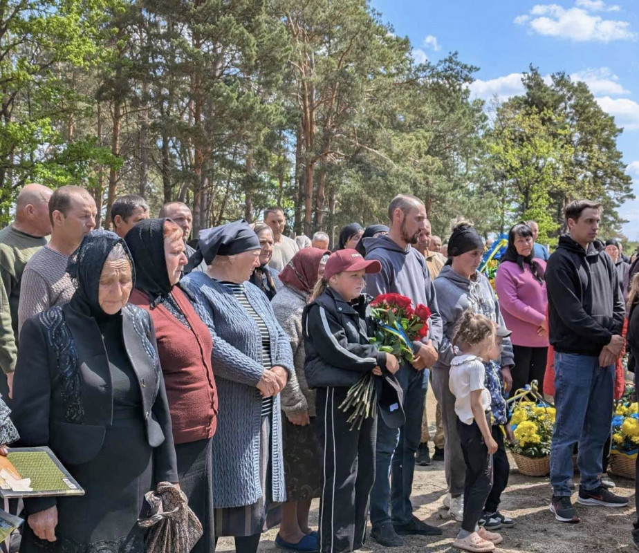 У громаді на Волині попрощалися з військовим Юрієм Шевчуком