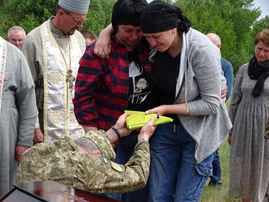 Серце зупинилося у лікарні: на Волині поховали захисника Андрія Свігуна
