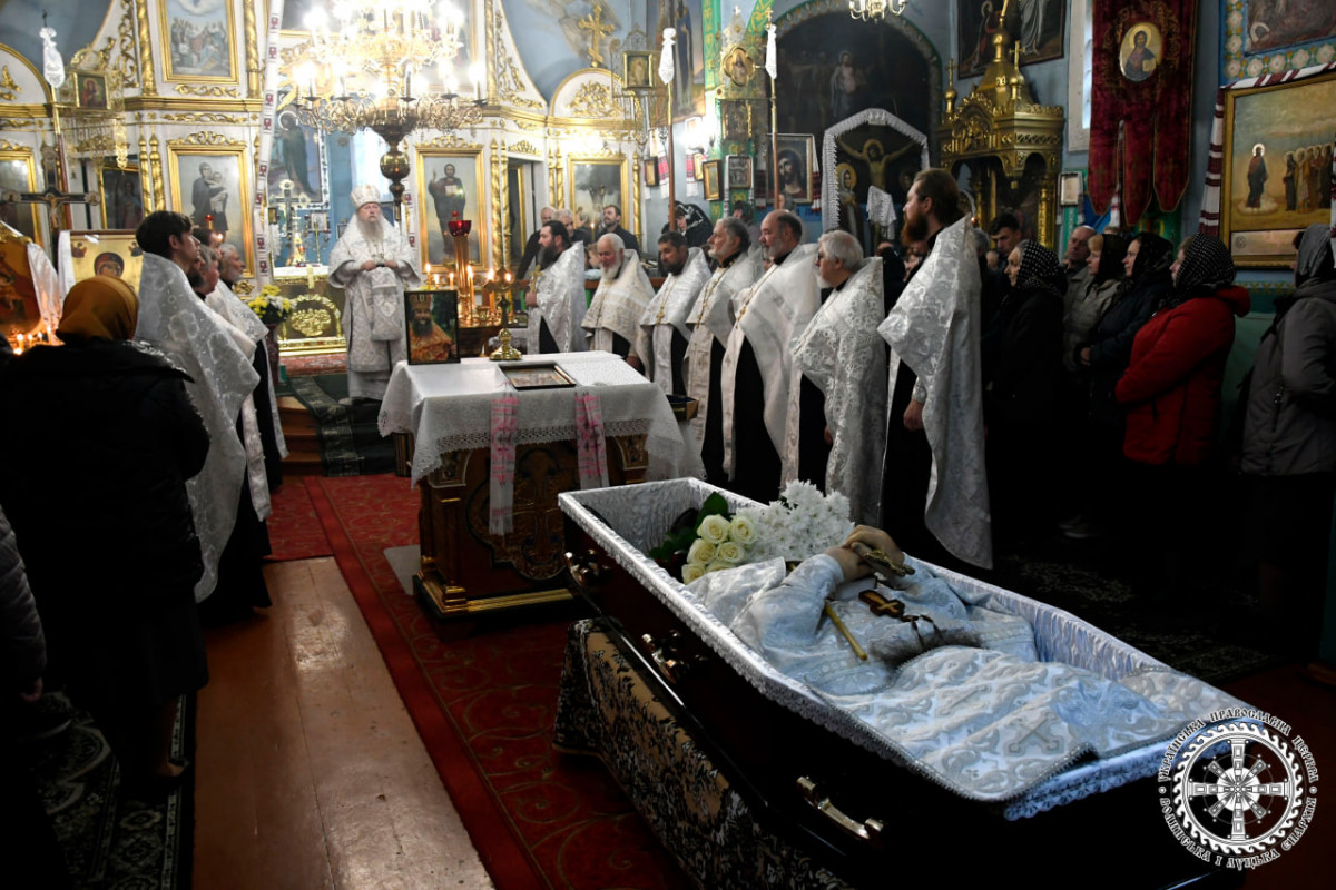 На Волині померлого священника відспівали у храмі, у якому він служив все життя