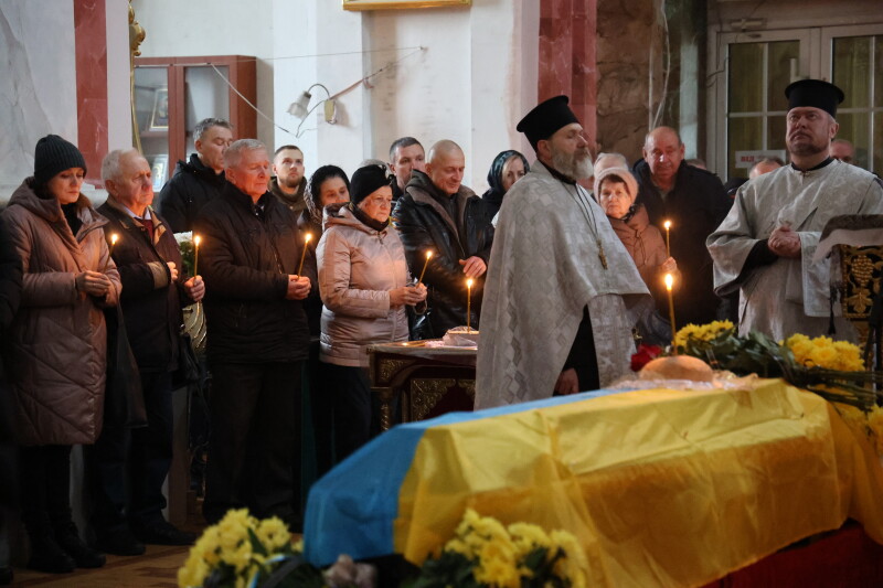 У Луцьку попрощалися з військовослужбовцем Сергієм Ткачем