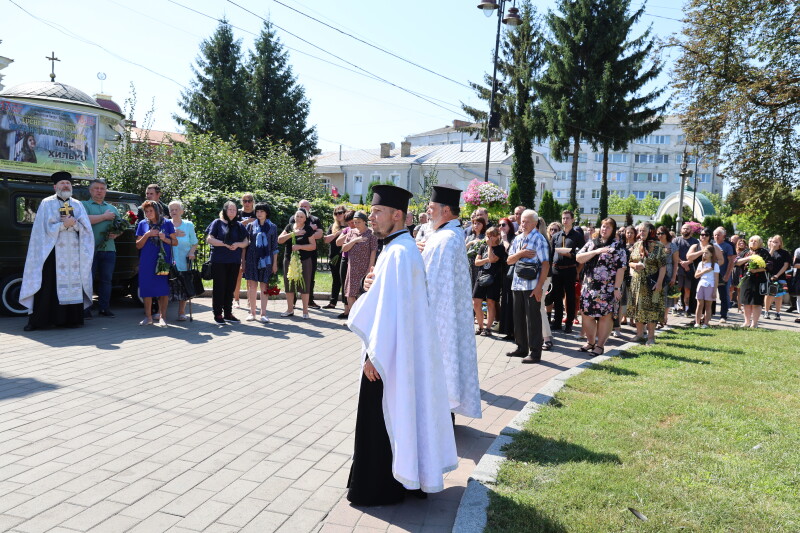 Навіки 33: у Луцьку в останню дорогу провели полеглого Героя Юрія Васюка