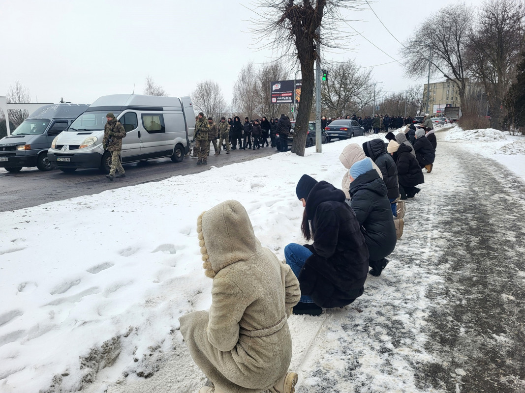 Воювали пліч-о-пліч і понад 2 роки вважалися зниклими безвісти: на Волині поховали двох Героїв - Миколу Сича та Андрія Вдовиченка