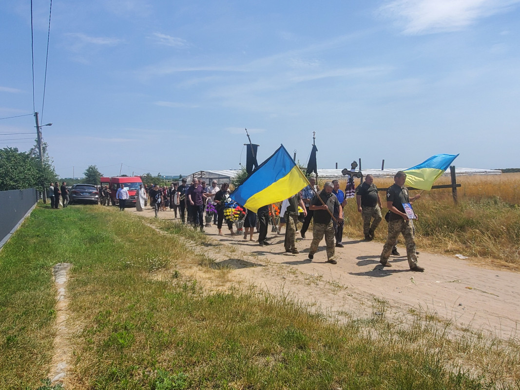 Зник безвісти 11 місяців тому: на Волині поховали Героя Анатолія Барабана