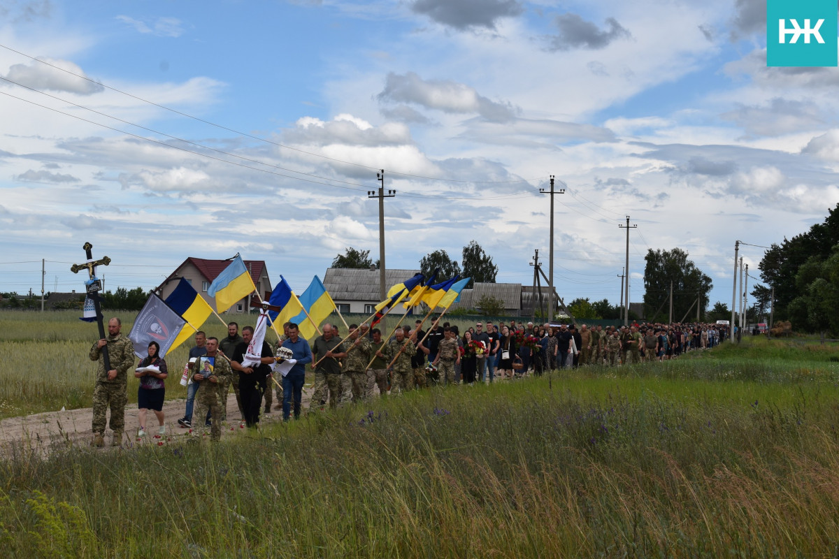 Навіки 22: на Волині усе село вийшло провести у вічність молодого Героя Артема Оласюка