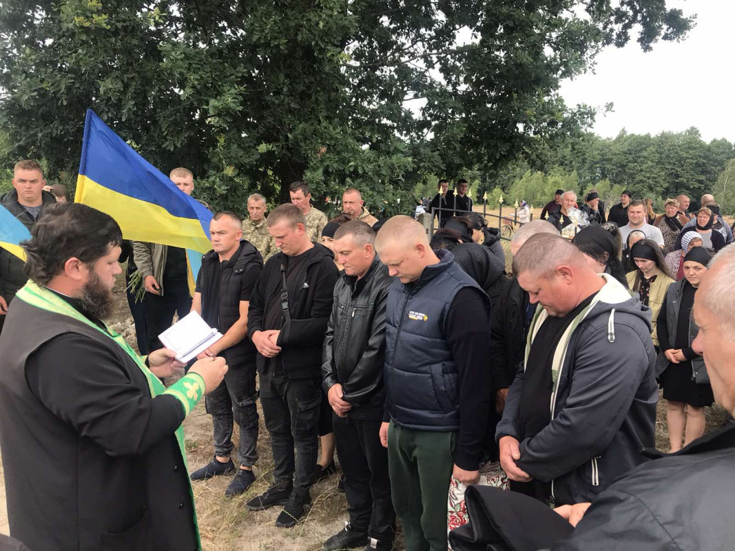 Загинув понад півтора року тому: на Волині в останню путь провели Героя Степана Приймака