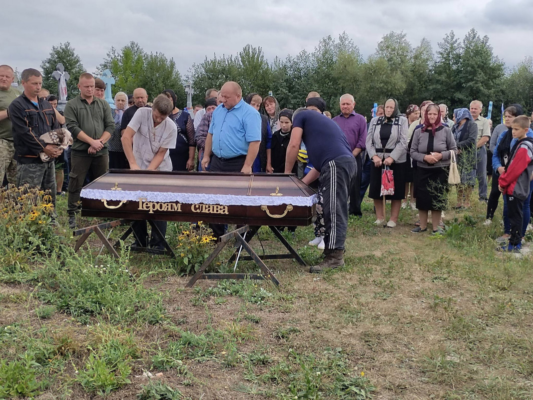 Помер у лікарні від важкої хвороби: на Волині попрощалися з Героєм Ігорем Дубчуком