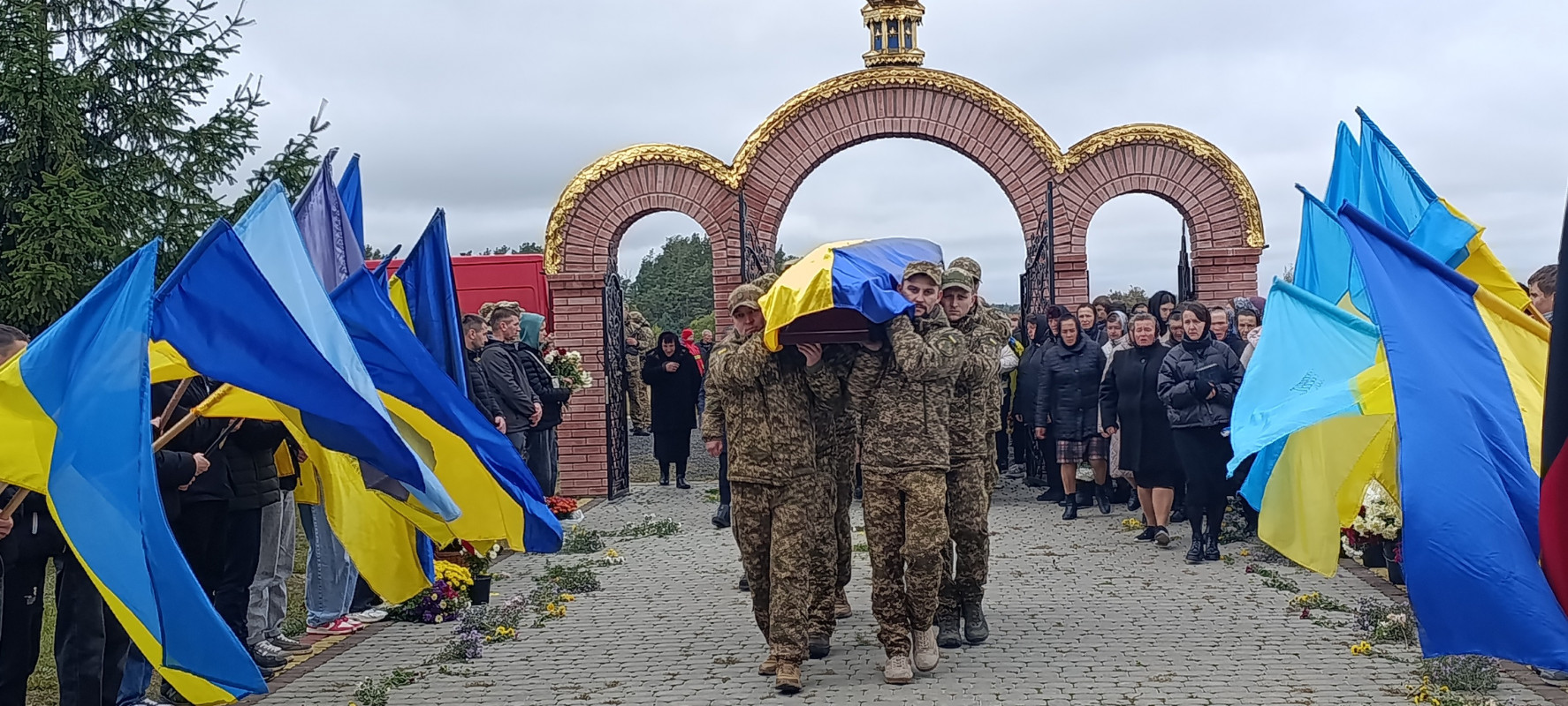 Не встиг створити сім’ю: на Волині попрощались з Героєм Сергієм Засядьком