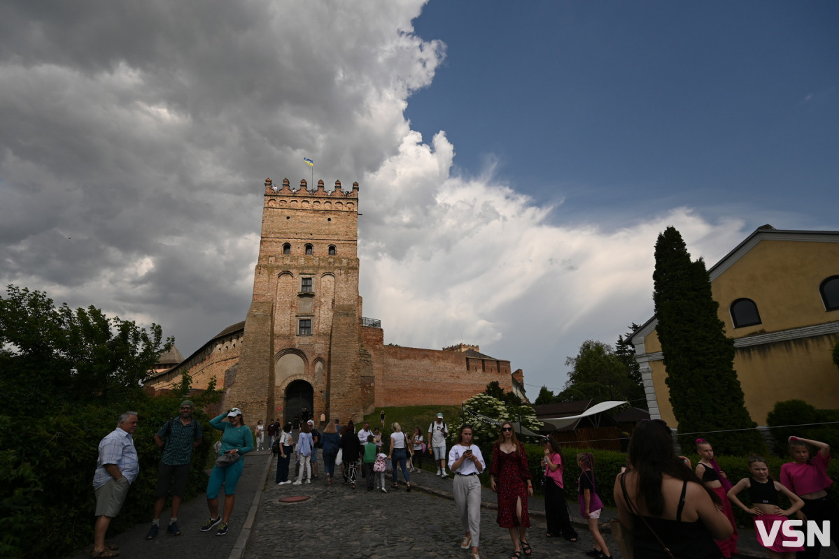 Вперше в Україні: у Луцьку проходить масштабний «ЛЮБАRТ FEST». ФОТОРЕПОРТАЖ