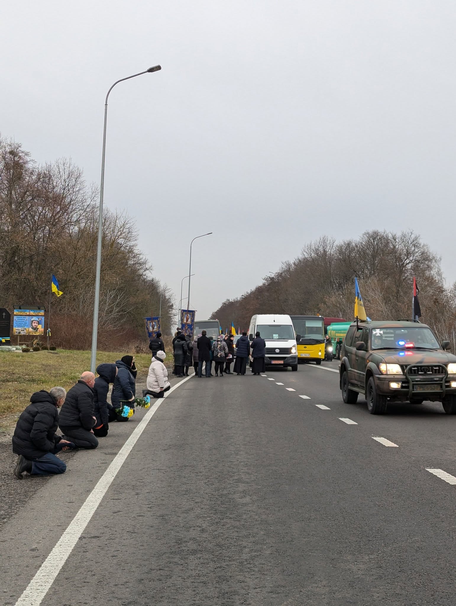 Серце зупинилося у лікарні: на Волині попрощалися з Героєм Олегом Котом