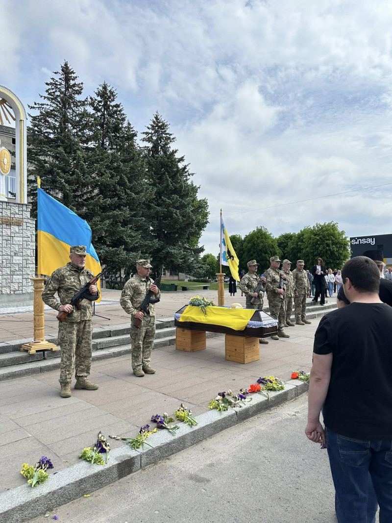 На Волині провели в останню путь захисника Андрія Трохимчука