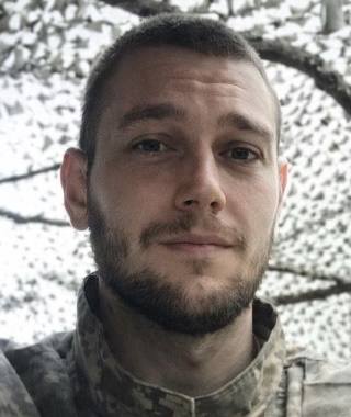 Прекрасний чоловік і батько, надійний побратим: на Волині поховали 29-річного захисника Миколу Півня