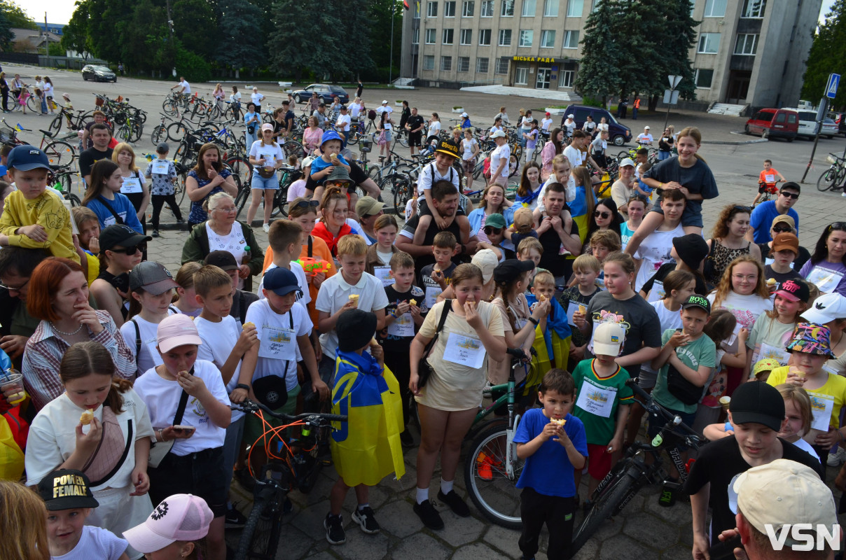 «Їду за Героя»: у місті на Волині вдруге провели благодійний велозаїзд на підтримку ЗСУ
