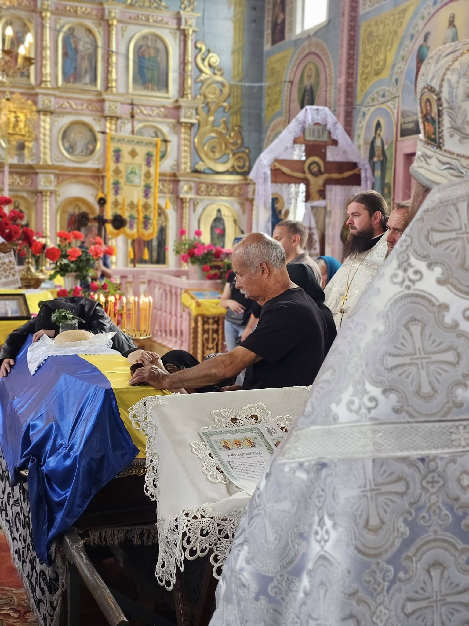 Навіки 33: на Волині попрощалися з полеглим Захисником України Володимиром Семенакою