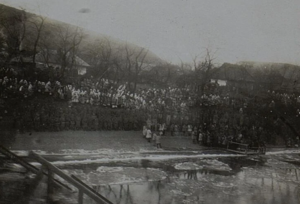 Як святкували Водохреще понад століття тому: унікальні ретрофото 1916–1917 років