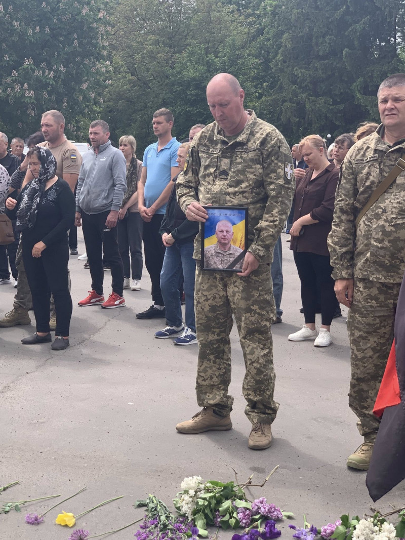 Загинув смертю Героя: на Волині провели в останню путь захисника Олега Хайбу
