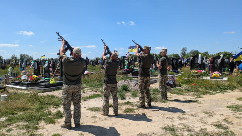 Назавжди 27: на Волині поховали прикордонника-снайпера Віталія Шеремету