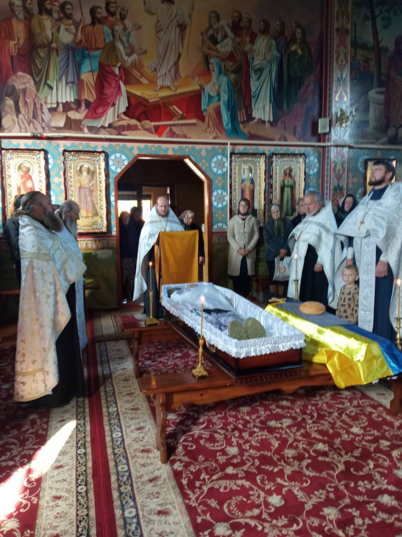 Помер під час виконання бойового завдання: на Волині провели в останню дорогу прикордонника Івана Поліщука