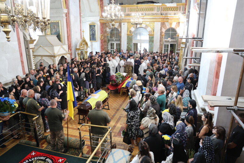 Луцьк у жалобі: місто попрощалося з Героями Юрієм Стельмащуком та Віталієм Бондаруком