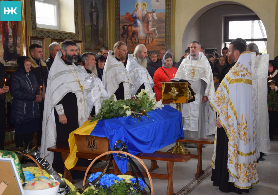 Повернувся «на щиті» після довгих місяців очікування: на Волині в останню дорогу провели Героя Володимира Губарика