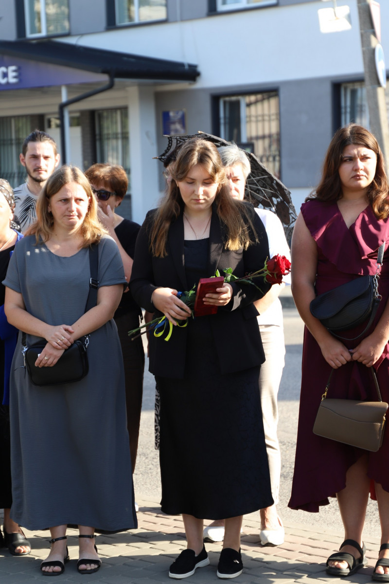 Донечка та син Героїв з’явилися на світ після загибелі своїх батьків: на Волині родинам полеглих воїнів вручили посмертні ордени