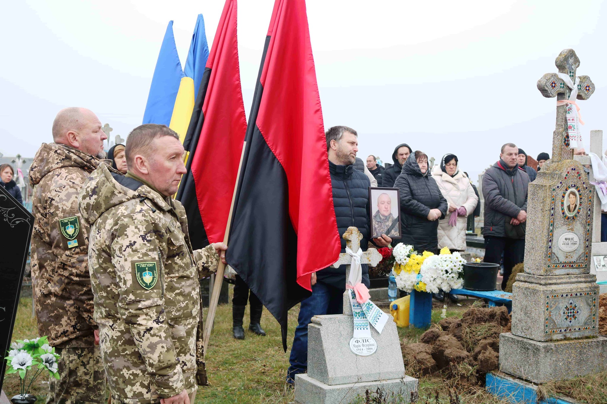 Помер дорогою додому: у Луцькому районі поховали молодого військового Івана Фліса