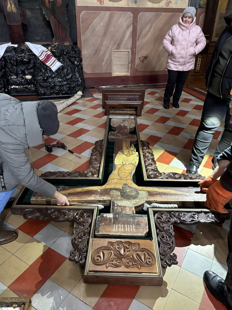 У Свято-Успенському соборі на Волині рятують унікальне «Розп’яття» XV століття