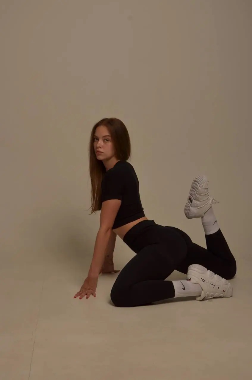 «Я вчу жінок любити себе»: історія тренерки з Волині, яка змінює життя танцями. Фото