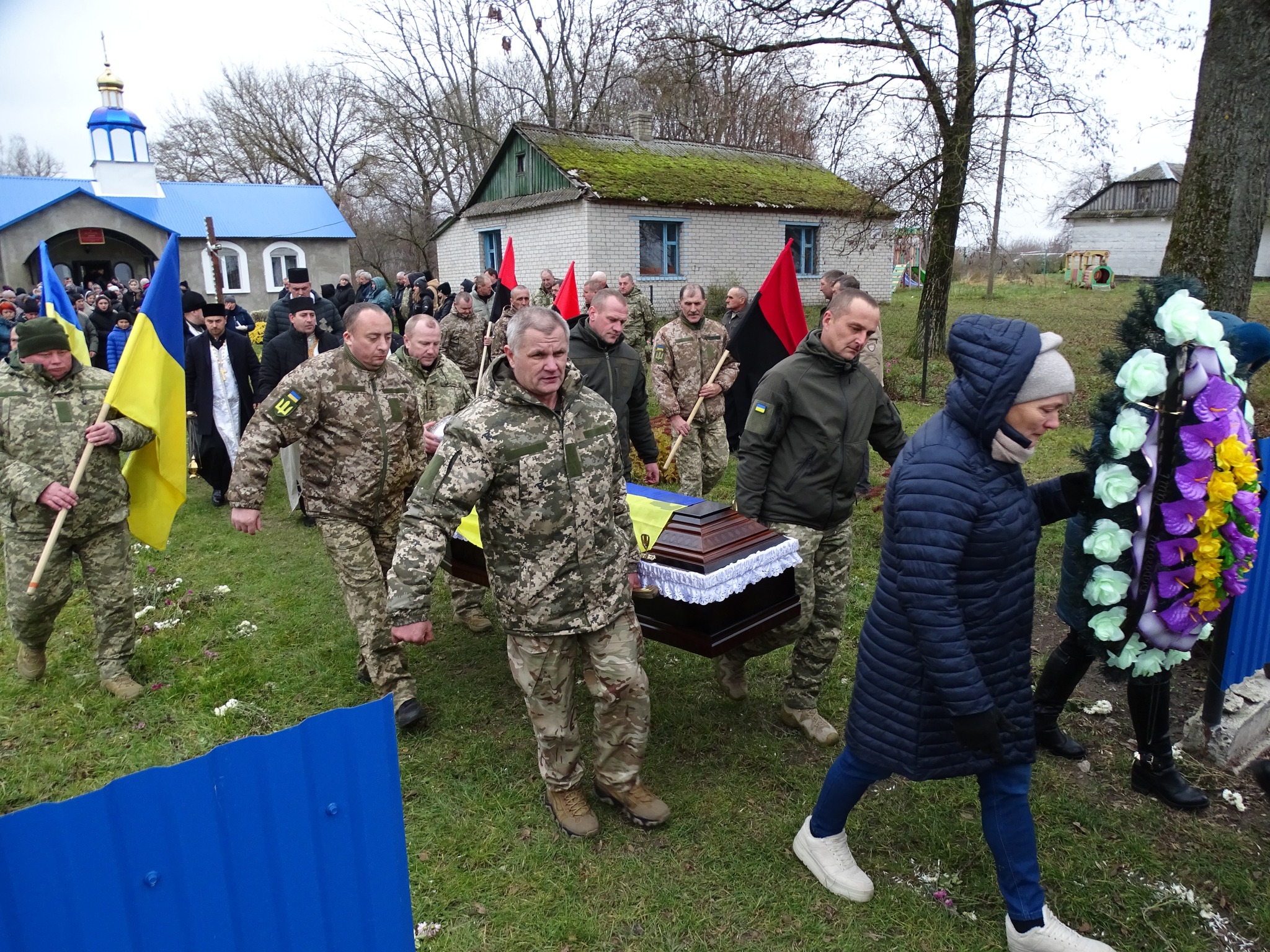 Мобілізували у липні, а в листопаді він уже загинув: Волинь попрощалася із ще одним Героєм, який віддав життя за Україну