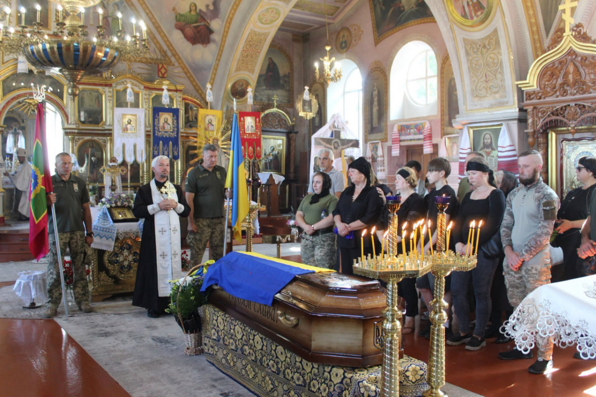 «Він ніколи не жалівся»: волиняни попрощалися із захисником Михайлом Присяжнюком