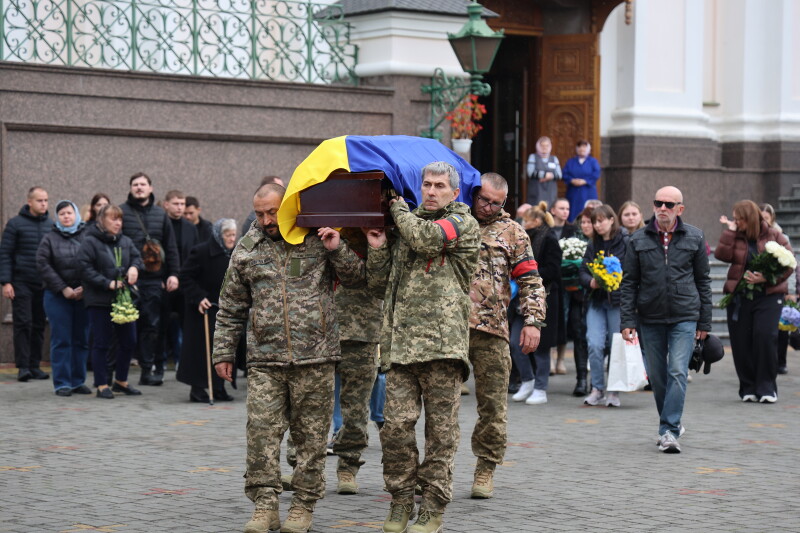 Загинув у вересні минулого року: у Луцьку попрощались з Героєм Дмитром Загурним