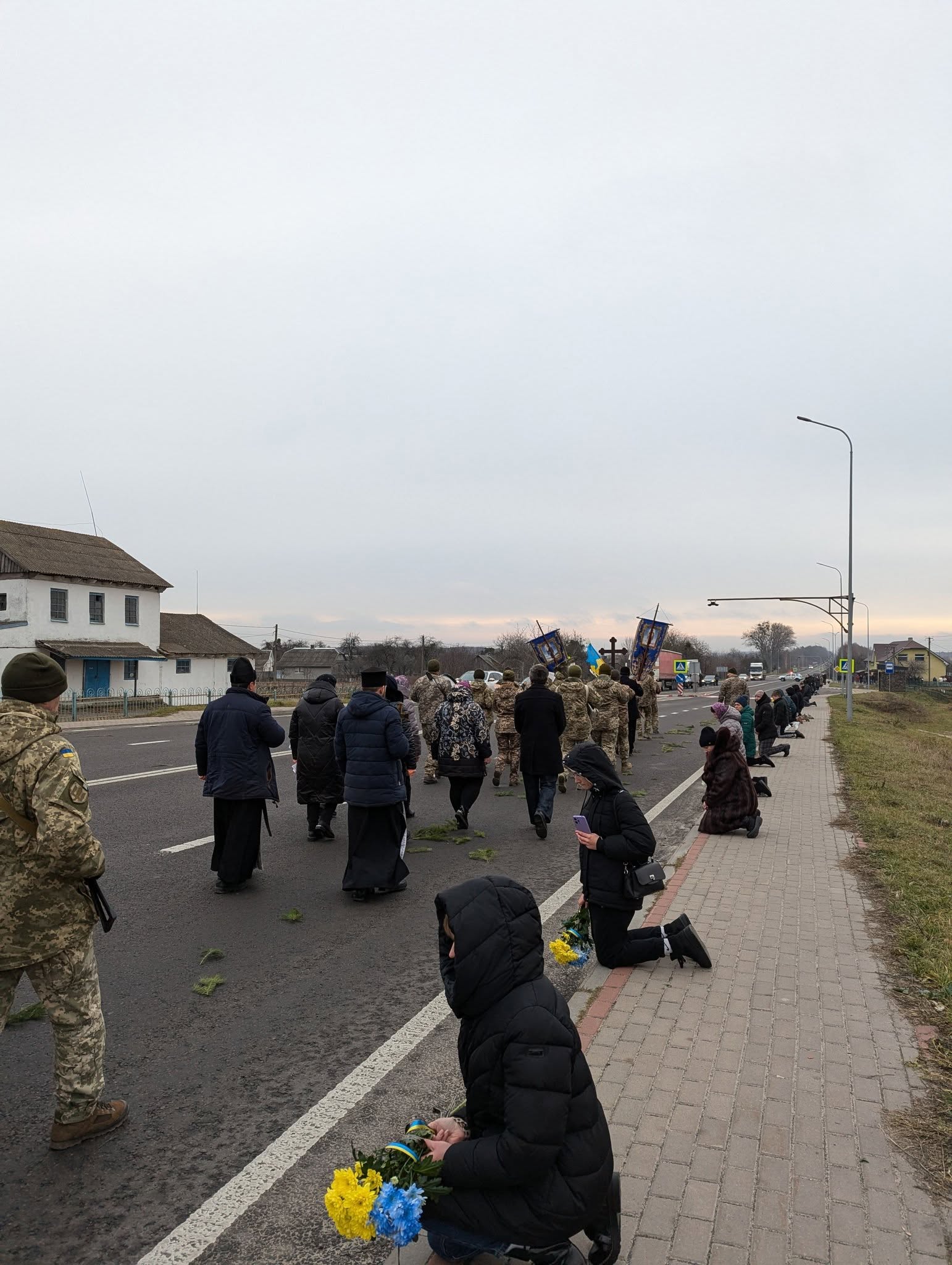 Серце зупинилося у лікарні: на Волині попрощалися з Героєм Олегом Котом