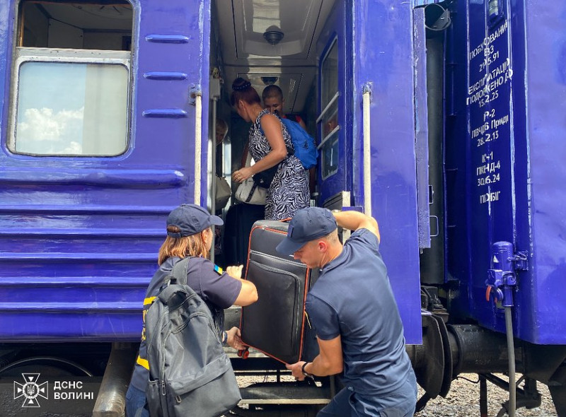 На Волинь прибув черговий евакуаційний потяг з Донеччини