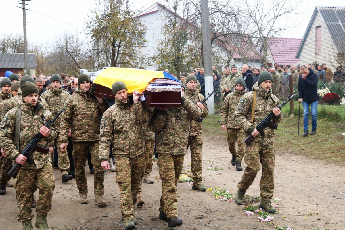 Війна забрала життя батька й сина: на Волині попрощалися з 22-річним спецпризначенцем Назаром Кравчуком